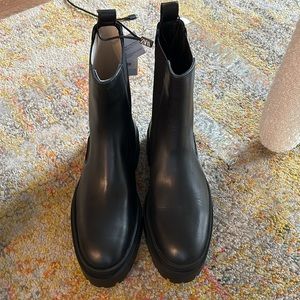 NEW W/TAGS Zara Leather Boots